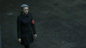 Je retire ce que j'ai dit. En fin de compte, vaut mieux que les nazis gardent leurs uniformes d'origine.
