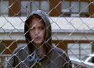Gloria McNeary (Angelina Jolie)