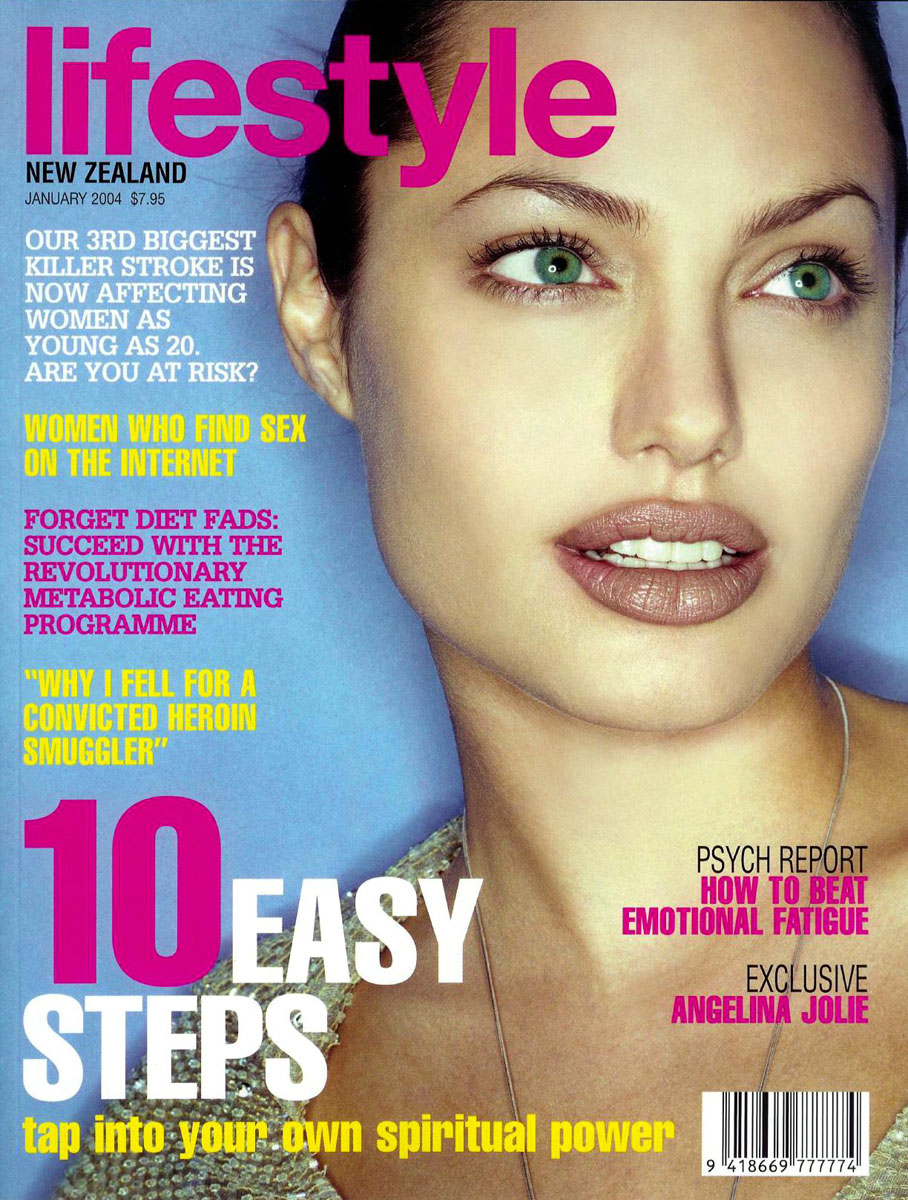 Angie's Rainbow : Scans archives about Angelina Jolie (2004)
