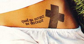 Angelina Jolie tattoo Quod me nutrit me destruit